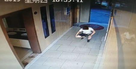 中国女厕偷窥wc视频
