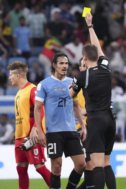 加纳球迷庆祝乌拉圭被淘汰的相关图片